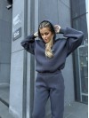 Женский теплый костюм с капюшоном графитового цвета 34511