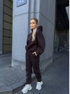 Жіночий теплий костюм з капюшоном коричневого кольору 34517