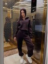 Жіночий теплий костюм з капюшоном коричневого кольору 35440