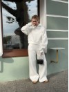 Жіночий теплий костюм з капюшоном молочного кольору 35170