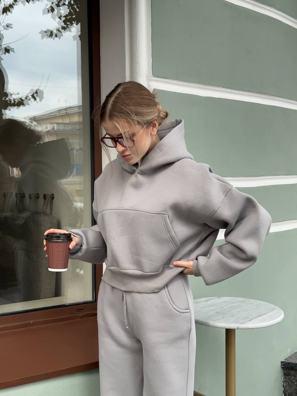 Жіночий теплий костюм з капюшоном сiрого кольору 35417