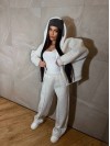 Жіночий теплий костюм з написом сiрого кольору 35432