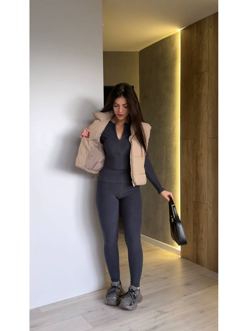 Женский теплый термокостюм графитового цвета 35596