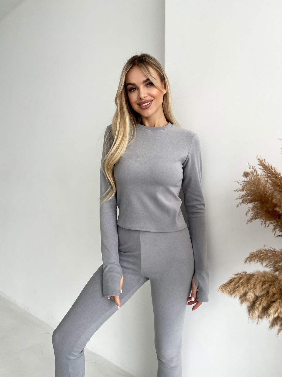 Жіночий теплий термокостюм сiрого кольору 35658