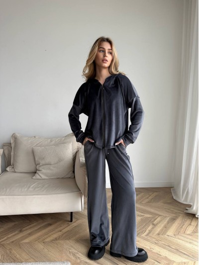 Жіночий теплий велюровий костюм графiтового кольору 35522