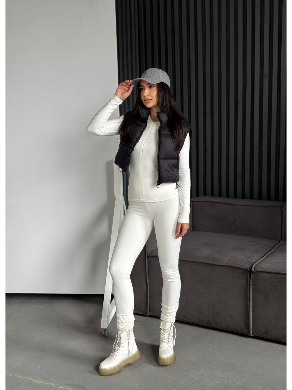 Жіночий термо-костюм молочного кольору 35337