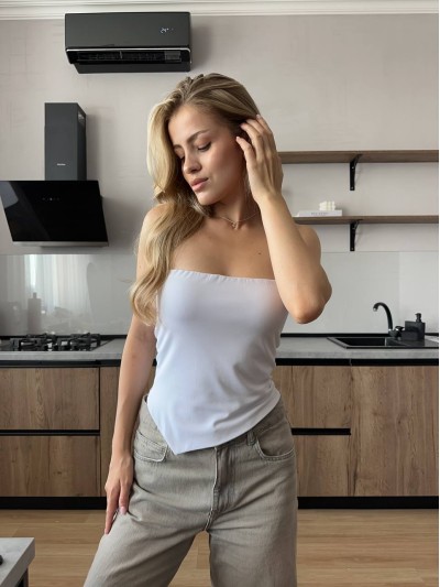 Женский топ с ассиметричным краем молочного цвета 33990