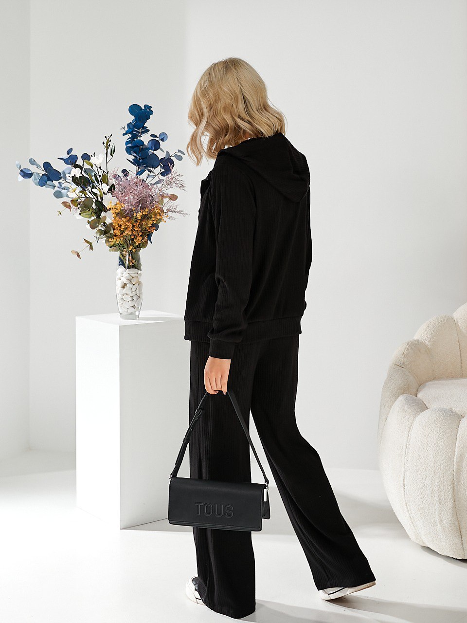 Женский вязаный костюм на змейке черного цвета 34521