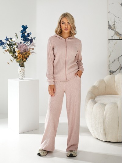 Жіночий в'язаний костюм на змiйцi пудрового кольору 34520