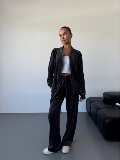 Жіночий велюровий костюм графiтового кольору 34451