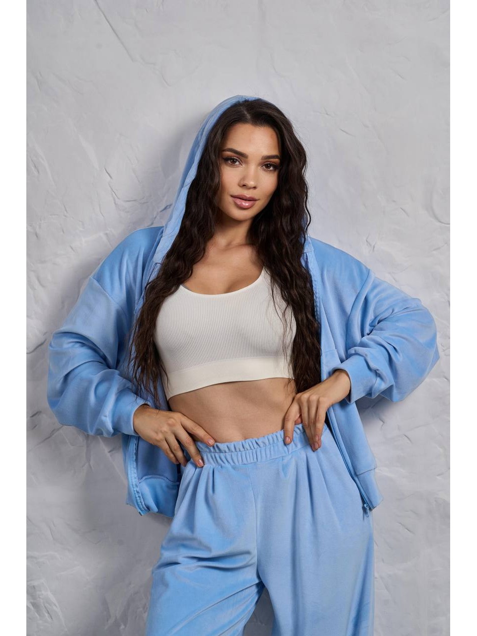 Жіночий велюровий костюм на змiйцi блакитного кольору 35513