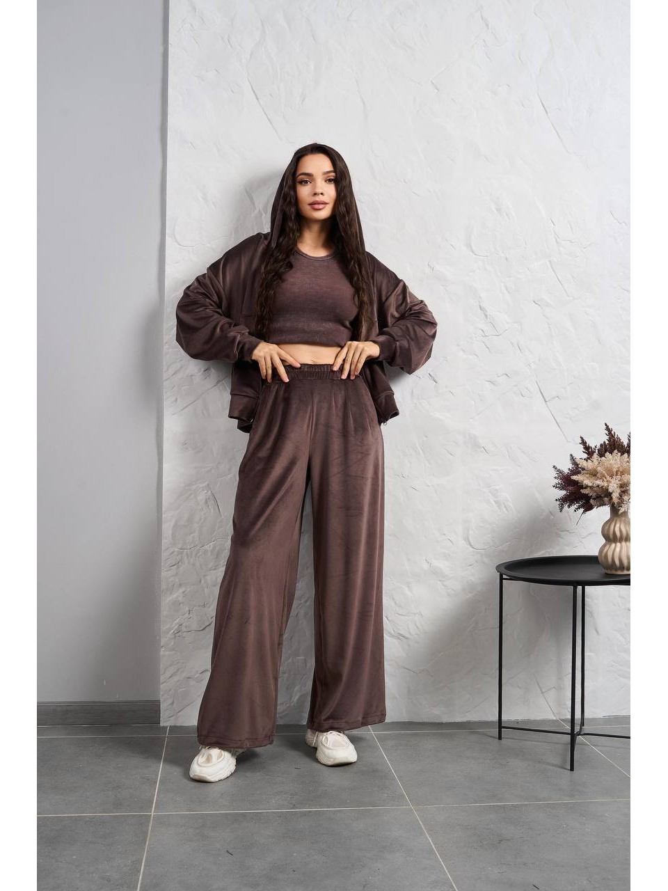 Жіночий велюровий костюм на змiйцi коричневого кольору 35515