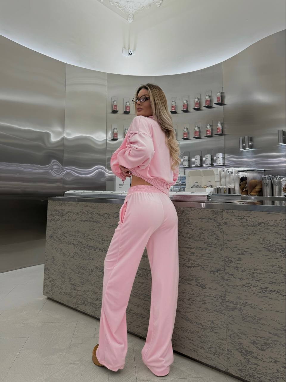 Жіночий велюровий костюм з топом рожевого кольору 35477