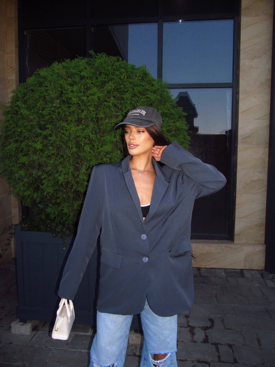 Женский свободный пиджак графитового цвета 34393