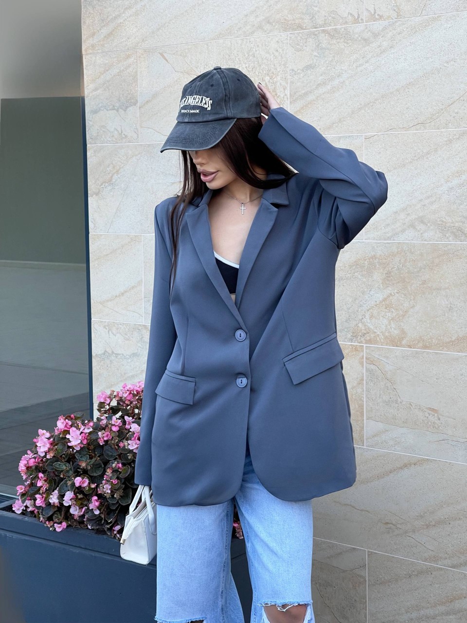 Женский свободный пиджак графитового цвета 34393