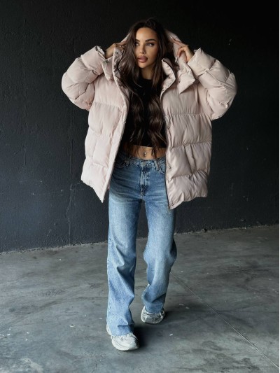 Жіночий зимовий пуховик бежевого кольору 35260