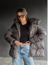 Жіночий зимовий пуховик коричневого кольору 35258