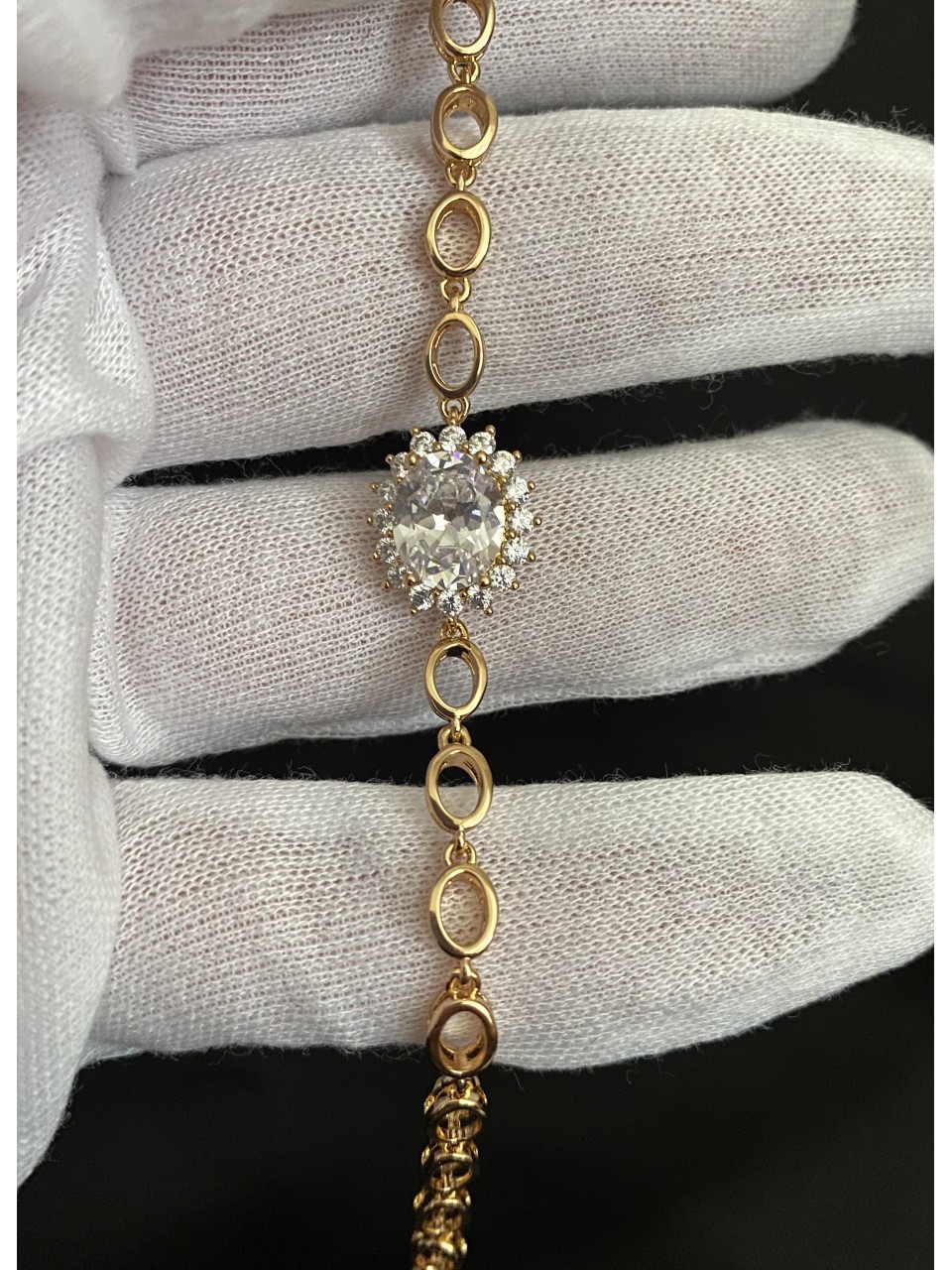 Браслет з великим каменем золотого кольору замок пряжка 32602